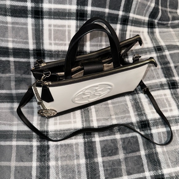 Guess Korry Status Satchel Purse Black/Multi - Picture 2 of 8